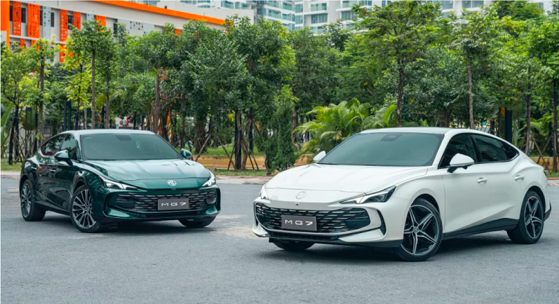 MG7 2.0T Lux 4